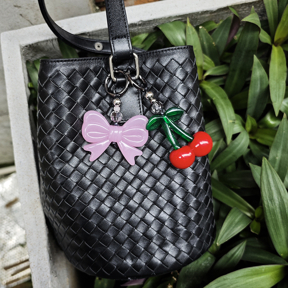 HERLOOK ビッグチェリーバッグチャームキーホルダーちょ - Phone Accessories For Teen Girls のレビューと価格